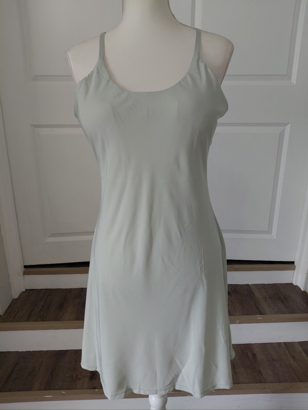 Leovqn Womens Sage Green Tennis/ Golf  Dress with Integrated Bra & Shorts XL NWT